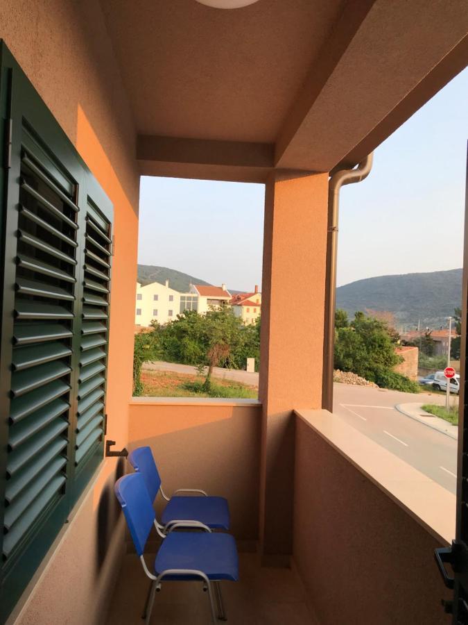Apartmani Matea Cres Exterior photo